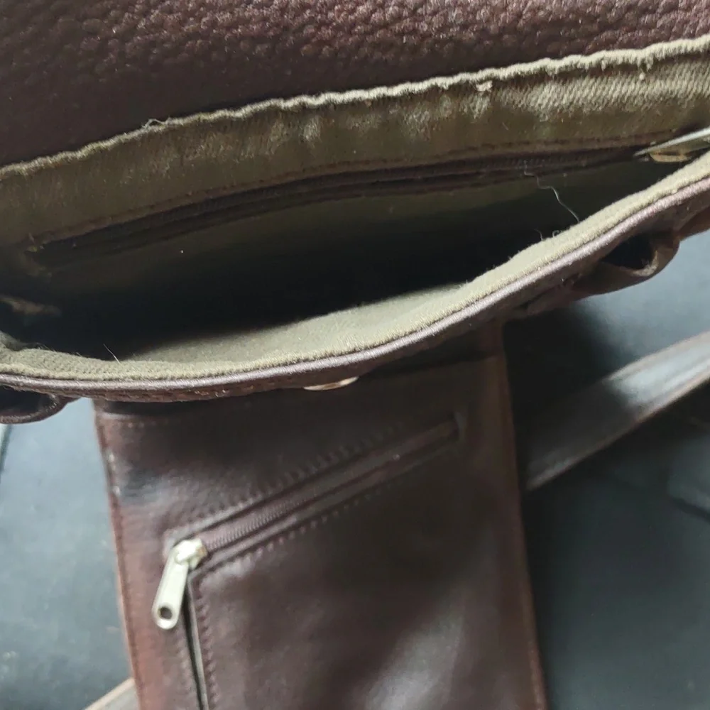 Small Crossbody Purse - Picture 7 of 9
